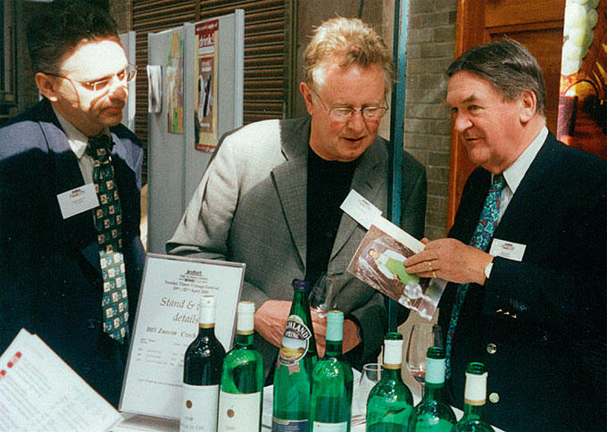 „Double pochvala“ pro znovínská vína z úst majitele Sunday Times Wine Clubu Tonyho Laithwaita