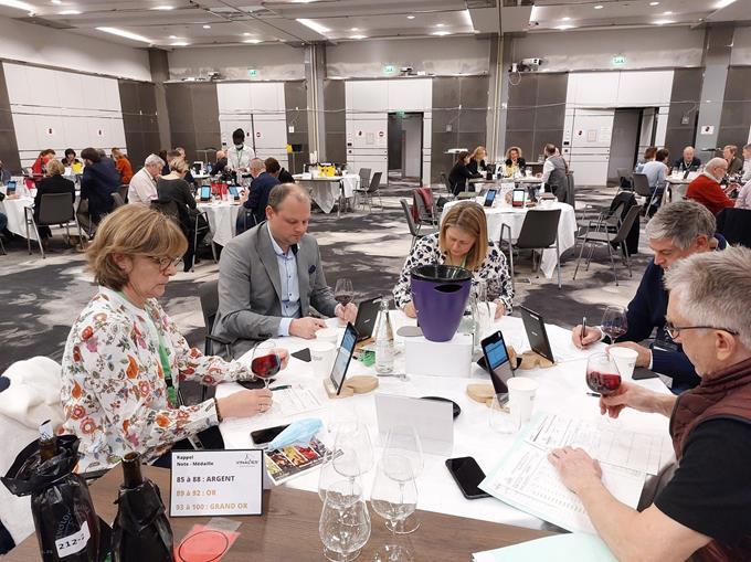 Vinalies Internationales 2022 porota